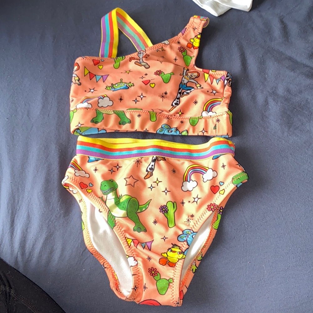 Bathing suit